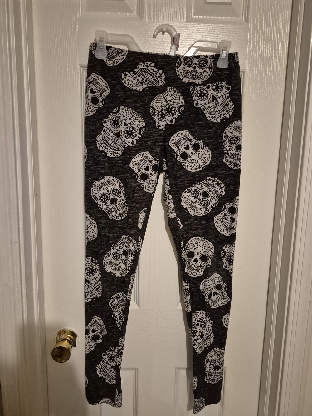 Skull Print Leggings - Black and White